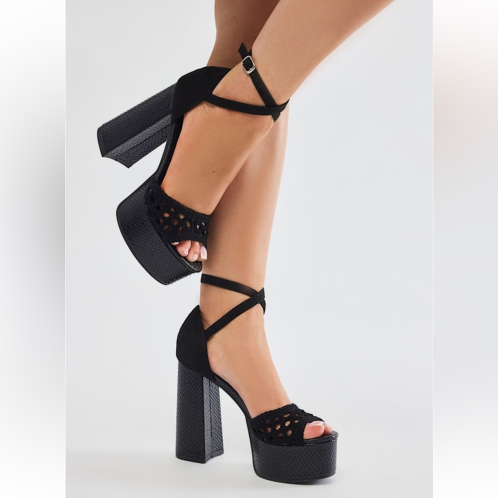 Black Heels Platform Shoes NWT